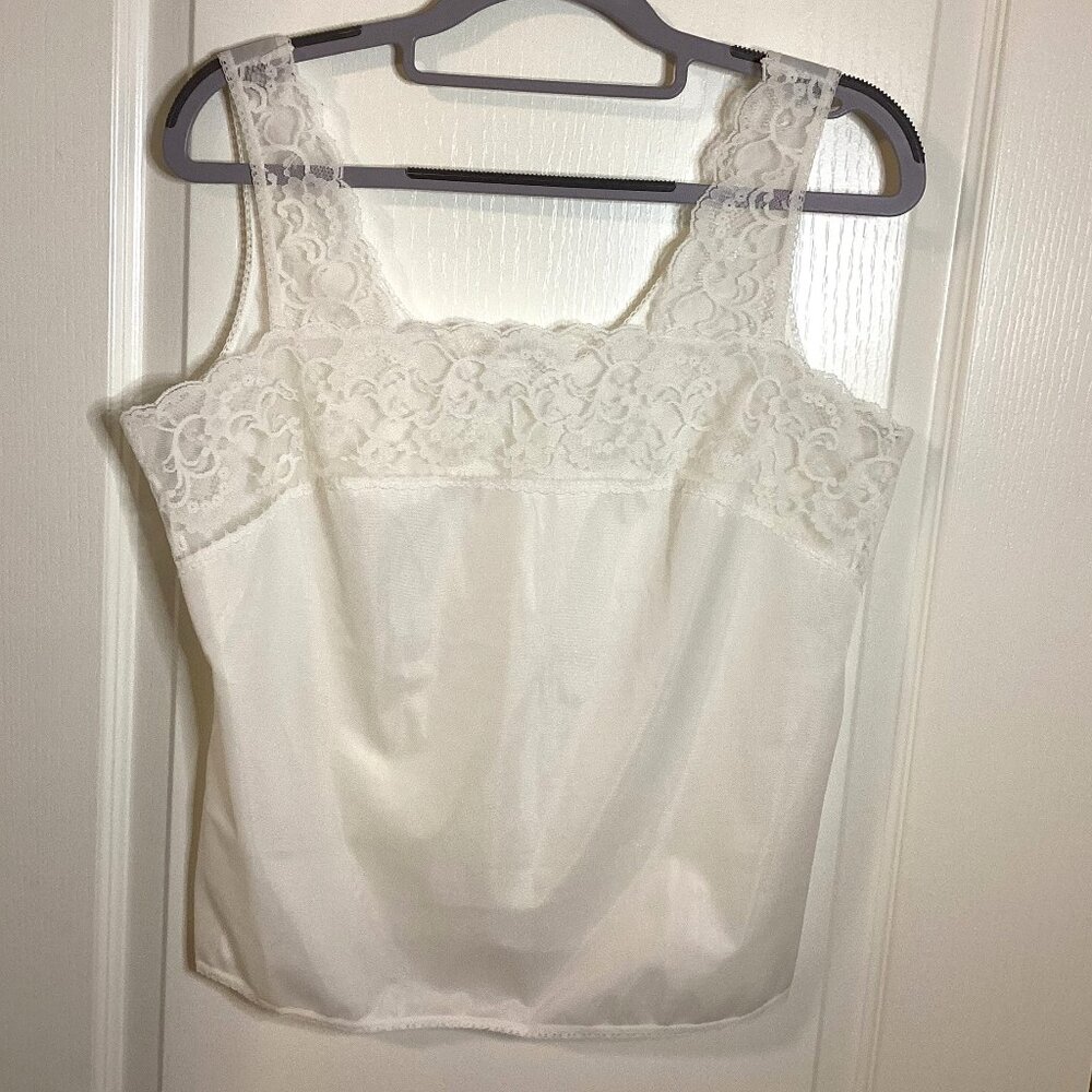 Vanity Fair Women's White Lace Trim Camisole Square Neck Tank Top Size 38